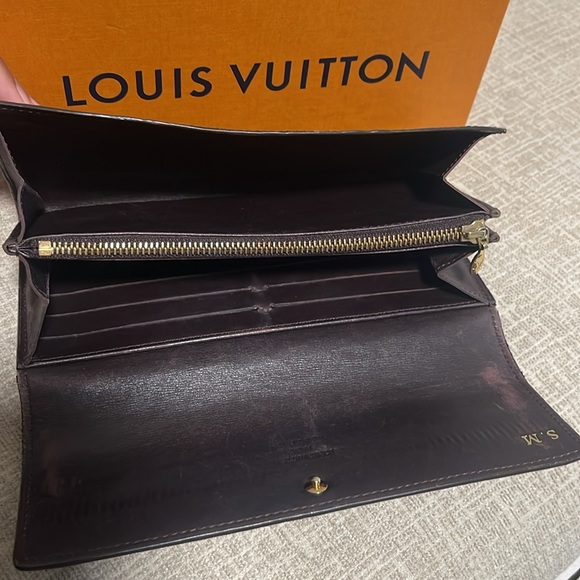 Louis Vuitton Amarante Vernis Sarah Monogram Wallet - Picture 12 of 17